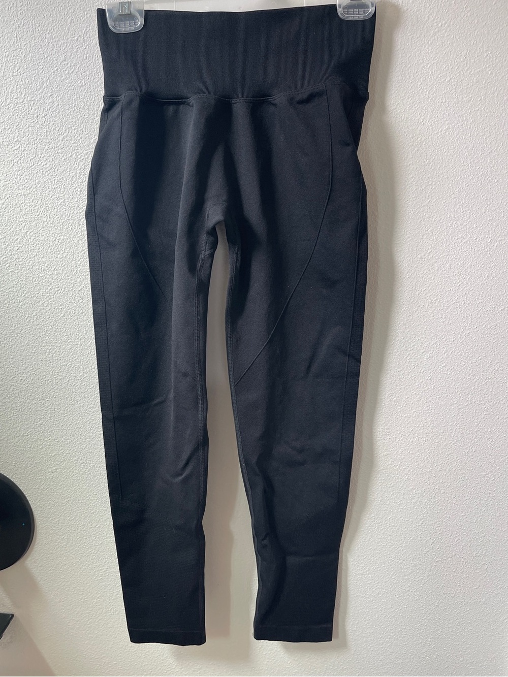 HALARA High Waisted Tummy Control Butt Lifting Legging - Picture 4 of 8